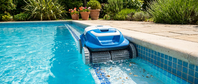 Poolroboter für Gartenpools: Welches Modell passt zu Aufstellpool, Stahlwandpool und eingelassenem Pool?