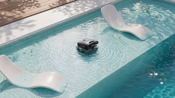 Pools mit Sonnenablagen